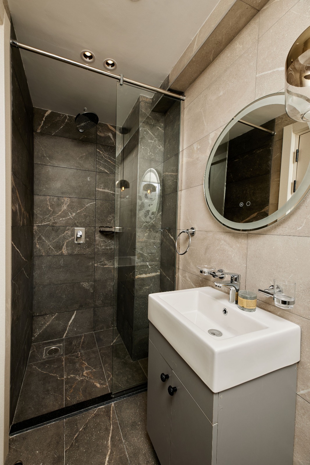Symphony Residence Kilimani - Studio,1,2 & 3 Bedrooms image 10 in Kilimani, Nairobi